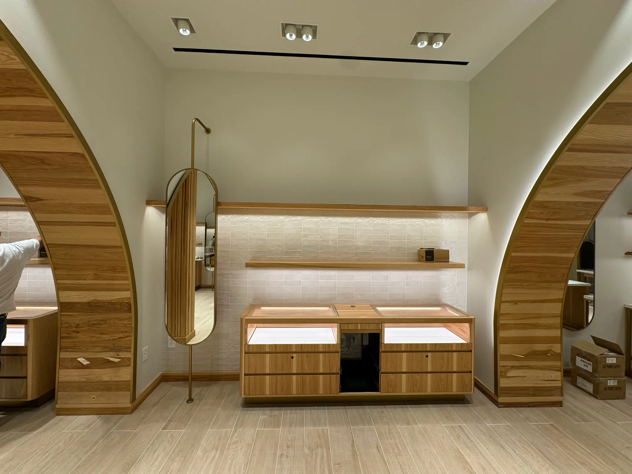 Kendra Scott - Peach Tree, GA 5