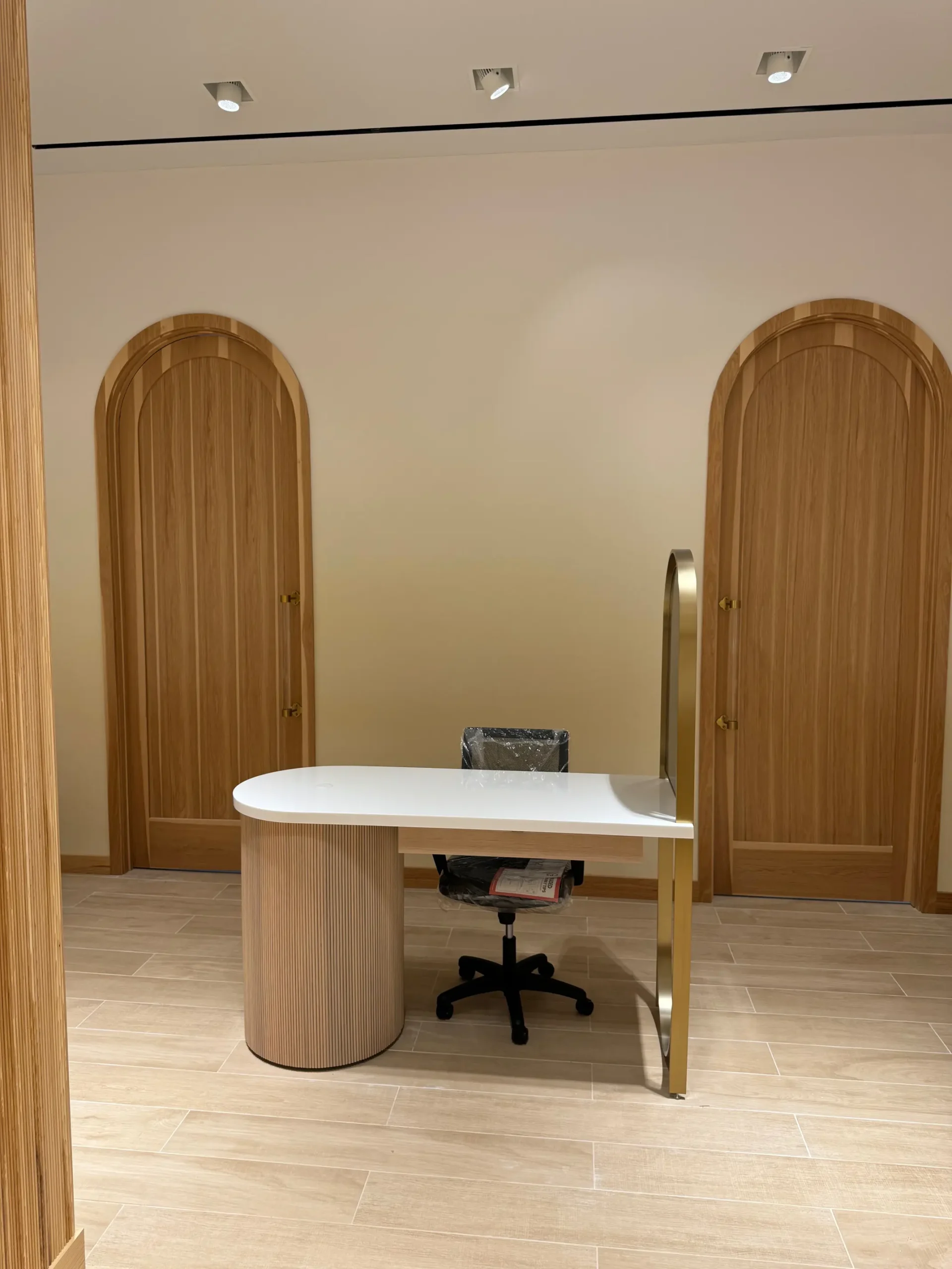 Kendra Scott - Peach Tree, GA 12