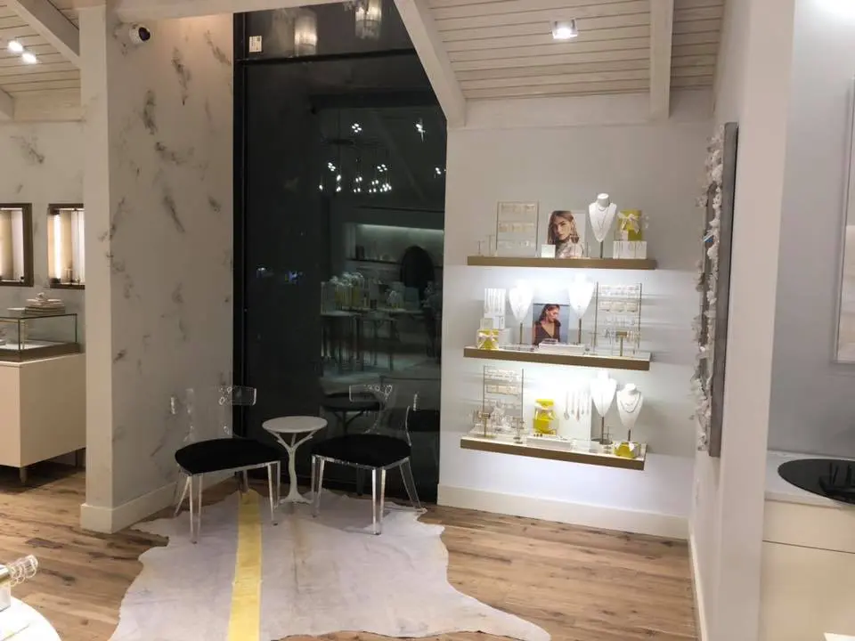 Kendra Scott (flagship store) 7