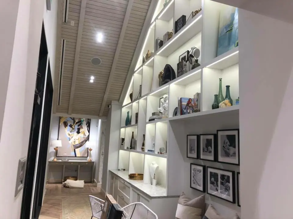 Kendra Scott (flagship store) 9