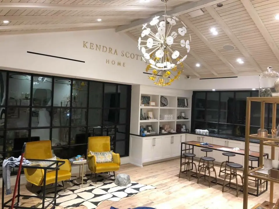 Kendra Scott (flagship store) 10